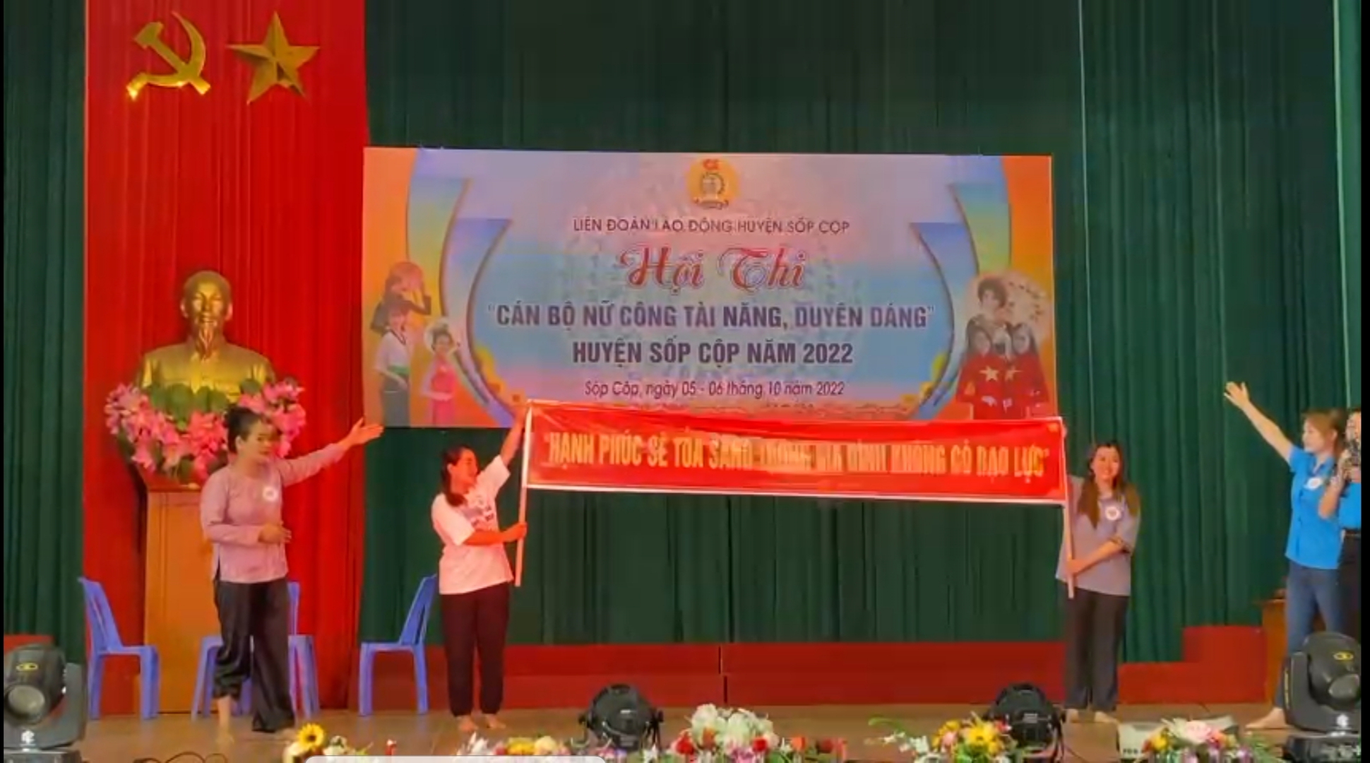 Hội thi cán bộ nữ công, tài năng duyên dáng huyện Sốp Cộp năm 2022